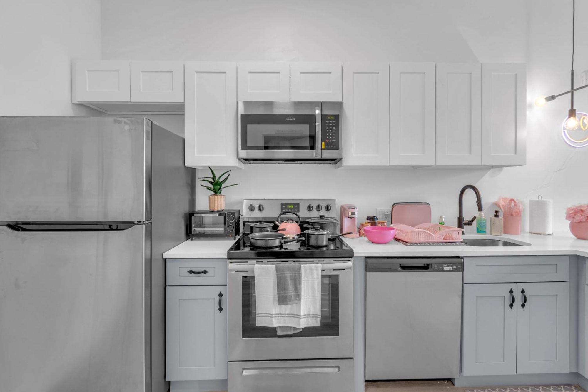Апартаменти Pink Heaven Indoor Pool, Free Parking, Near Nyc Елізабет Екстер'єр фото