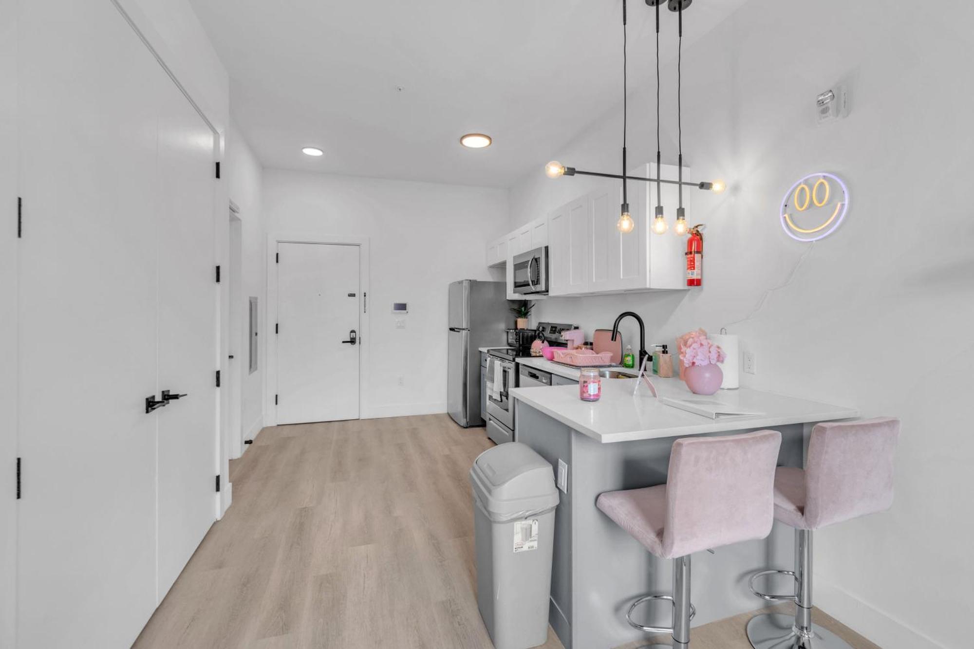 Апартаменти Pink Heaven Indoor Pool, Free Parking, Near Nyc Елізабет Екстер'єр фото